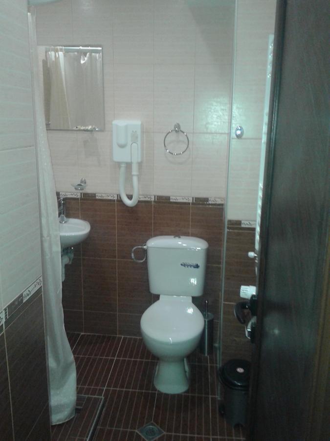 Family Hotel Balkana Apriłci Zewnętrze zdjęcie