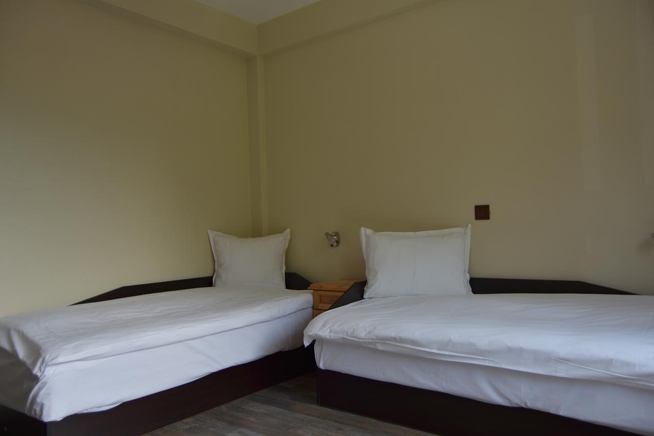 Family Hotel Balkana Apriłci Zewnętrze zdjęcie