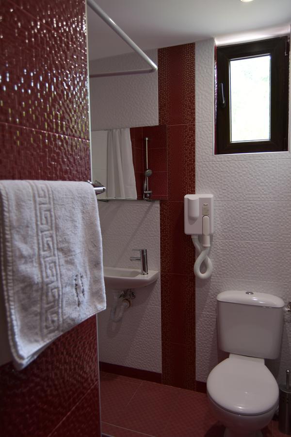 Family Hotel Balkana Apriłci Zewnętrze zdjęcie