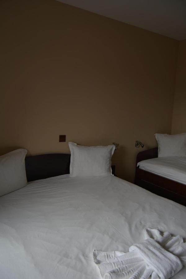 Family Hotel Balkana Apriłci Zewnętrze zdjęcie