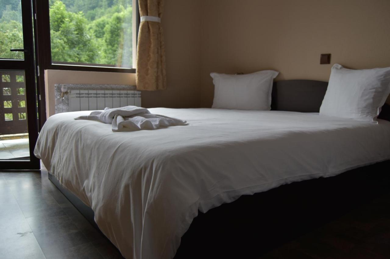 Family Hotel Balkana Apriłci Zewnętrze zdjęcie